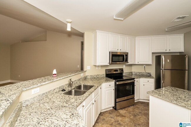 Building Photo - 450 Marsh Cir