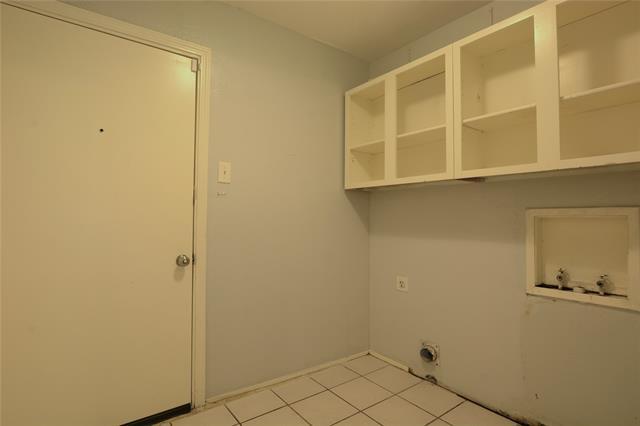 Building Photo - 3721 McKinley Dr