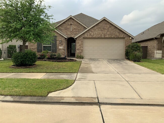 Primary Photo - 7310 Saddle Tree Dr