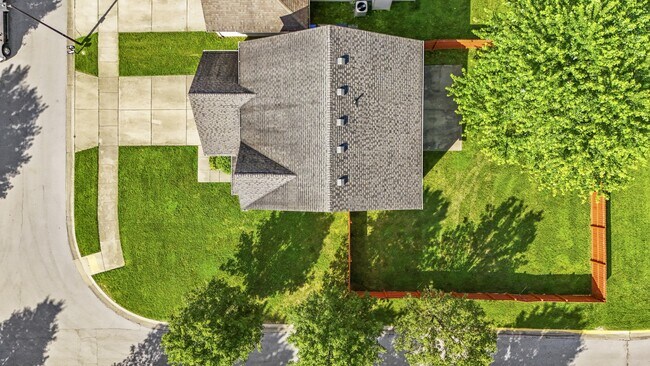 Building Photo - 588 Lanarkshire Pl