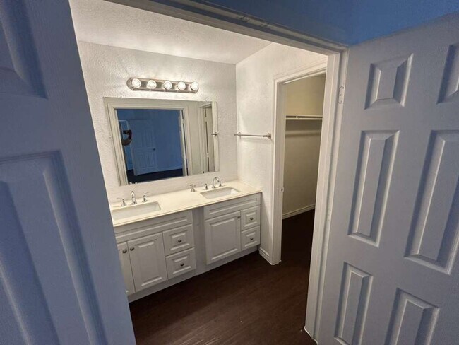 Building Photo - 2805 Spanish Bay Ln