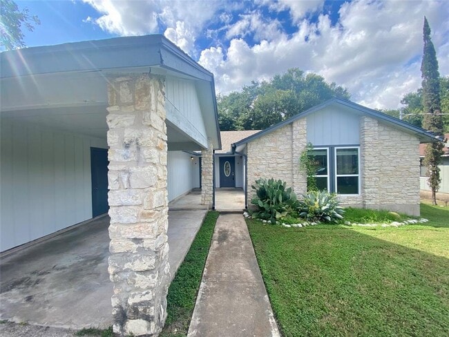 Building Photo - 410 W Dittmar Rd