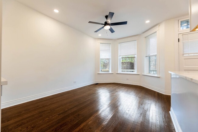 Building Photo - 1511 W Garfield Blvd