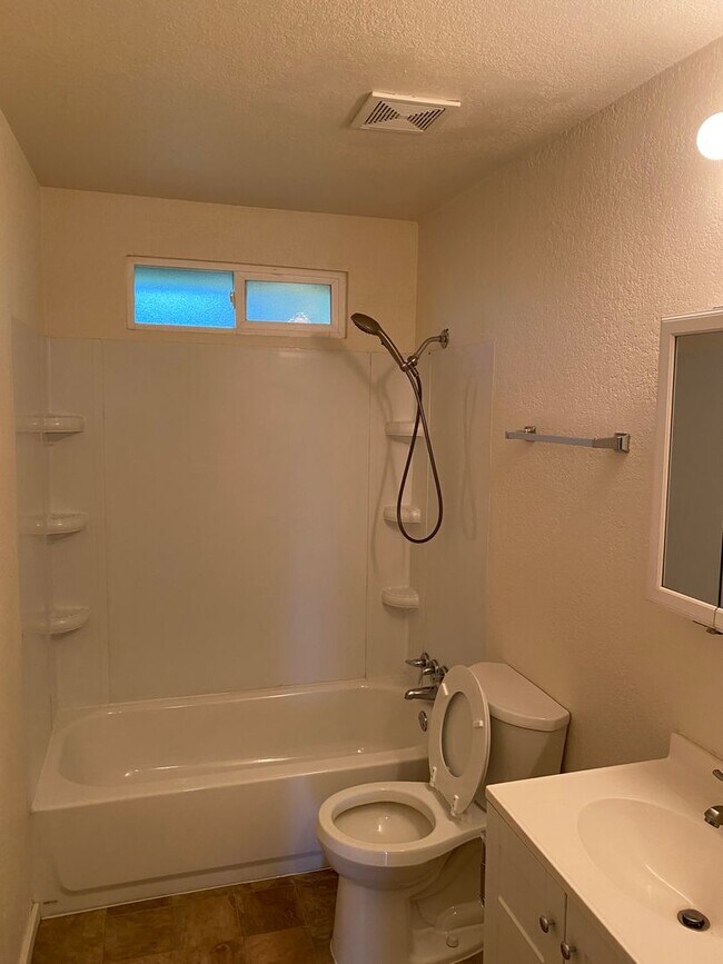 Building Photo - Government Way Triplex