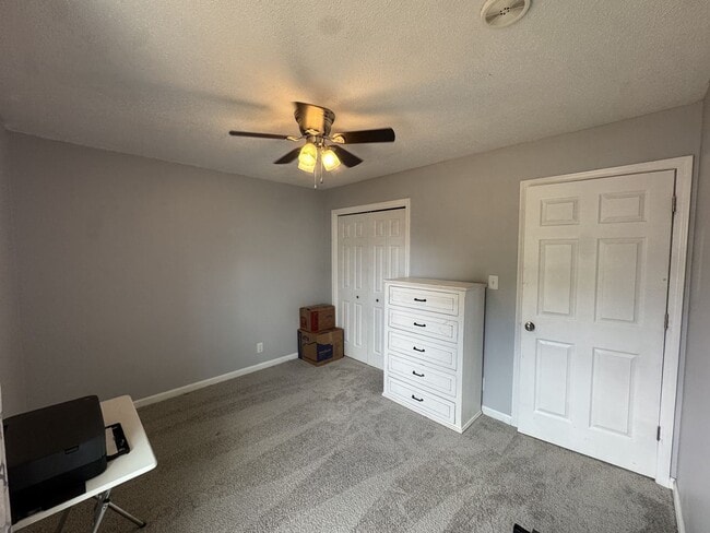 Building Photo - 1201 Crystal Dr