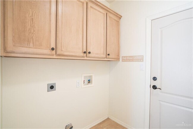 Building Photo - 28 Santa Monica St