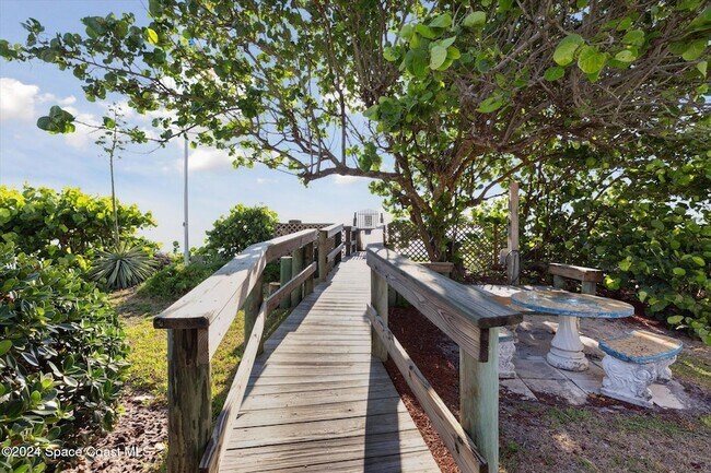 Building Photo - 1125 Jimmy Buffett Mem Hwy