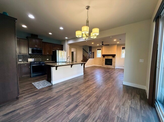 Building Photo - 13217 23rd Dr SE