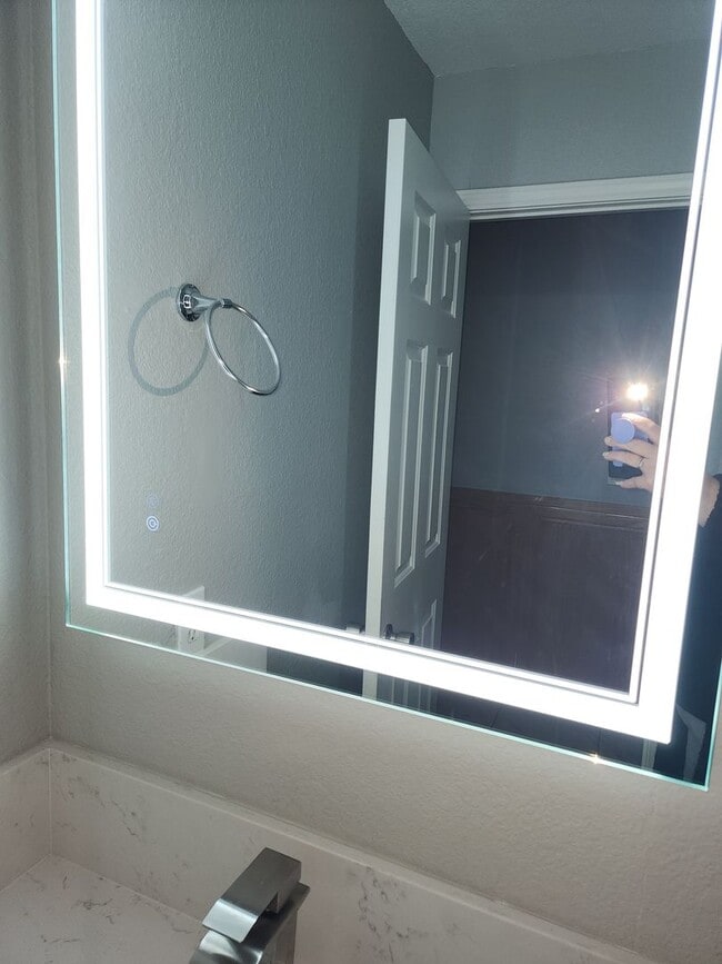 Building Photo - 1609 Cashmere Dr