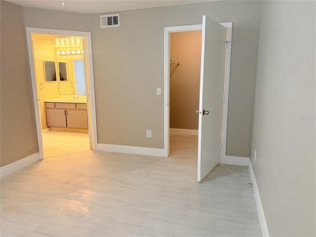 Building Photo - 2214 Grand Cayman Ct