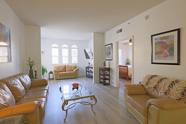 Building Photo - The Gardens at Beachwalk 15630-204
