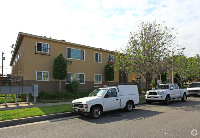 Building Photo - La Costa and Mariposa Apartments