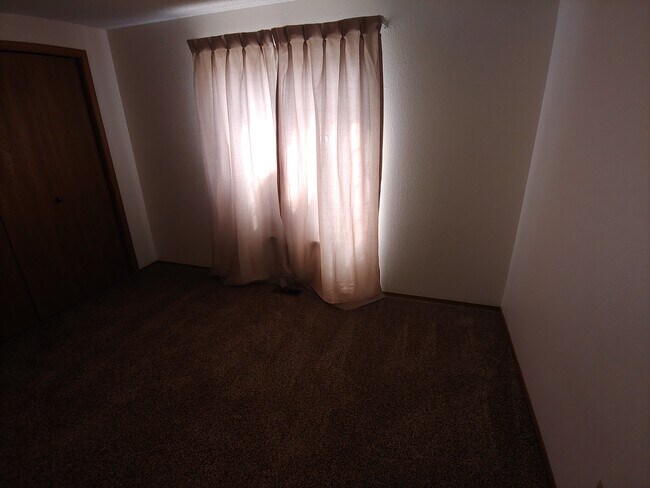 Building Photo - 8418 Everett Way