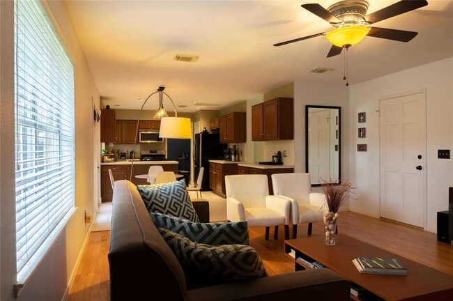 Building Photo - 8514 Hot Springs Dr