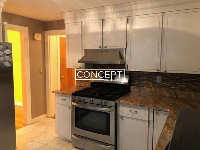 Building Photo - 49A Hackensack Rd. Unit 1B