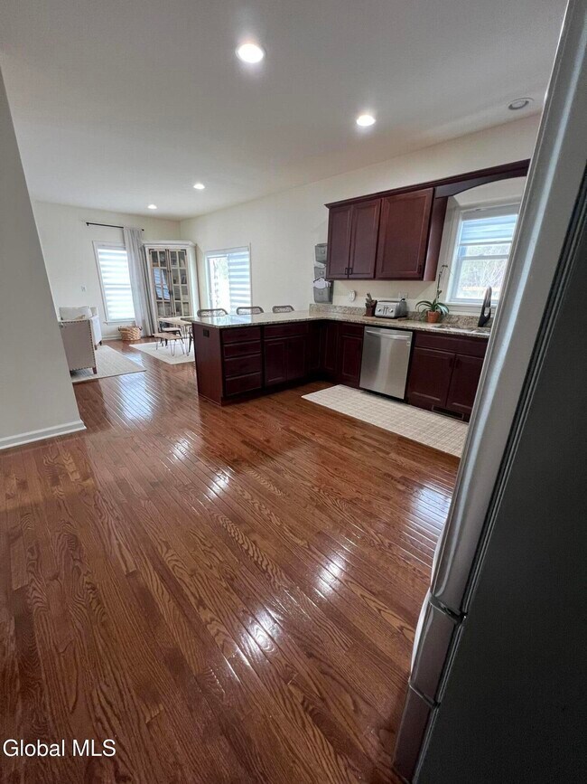 Building Photo - 10 Swatling Dr