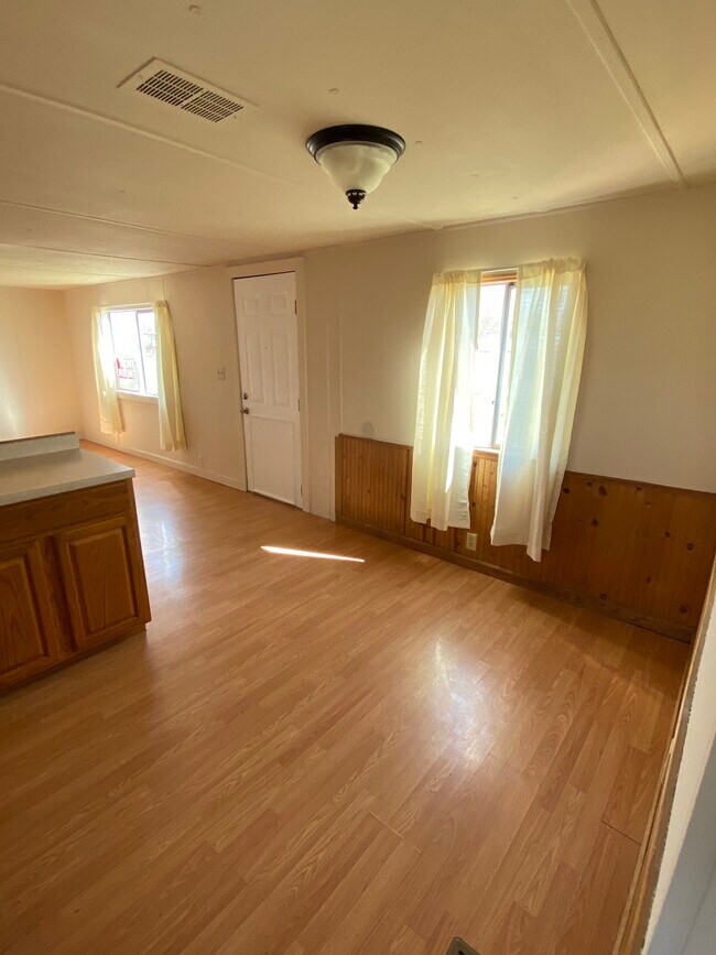 Primary Photo - 200 Anderson St NW