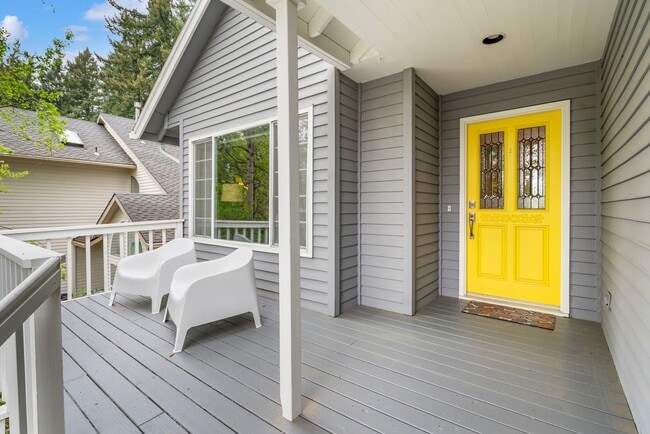 Building Photo - Private Retreat Backing to Trails in the Heart of Lake Oswego