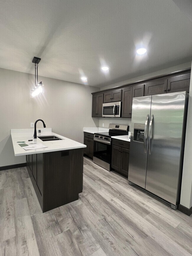 Building Photo - 322 Park St