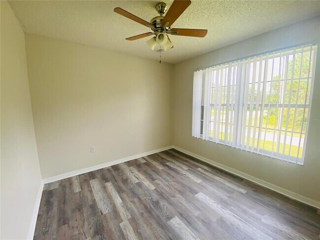 Building Photo - 638 Muskrat Dr