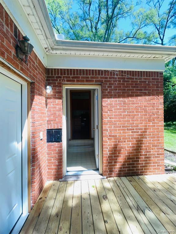 Building Photo - 33910 Playview Ct