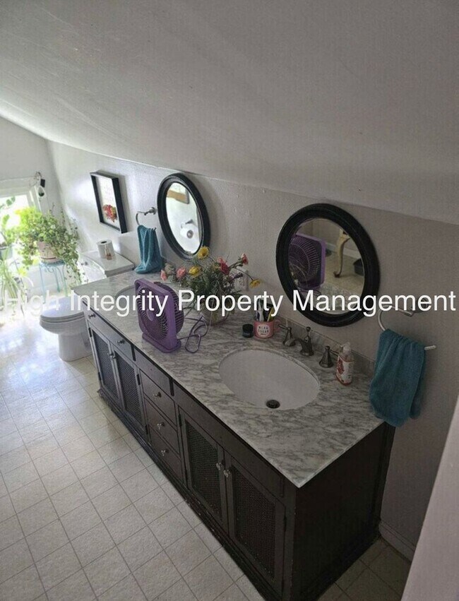 Building Photo - Property 026