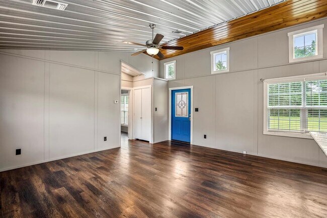 Building Photo - 11419 Leonidas Horton Rd