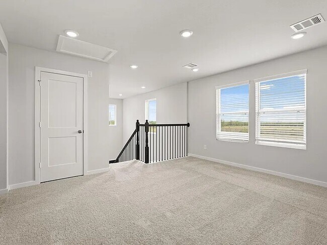 Building Photo - 17103 King Eider Rd