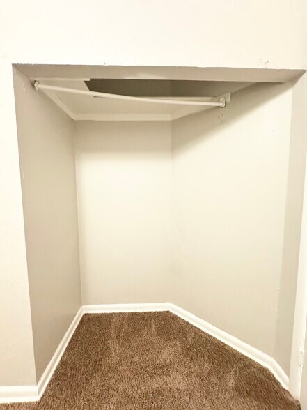 Building Photo - 616 NW 92nd St