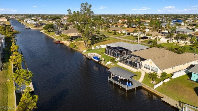 Building Photo - 414 SW 47th St