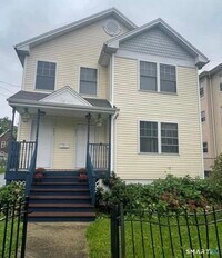 Building Photo - 243 Jefferson St