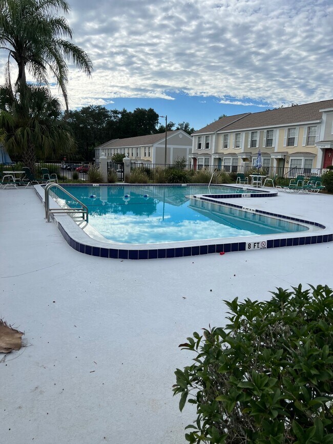 Building Photo - 13536 Embassy Park Ct