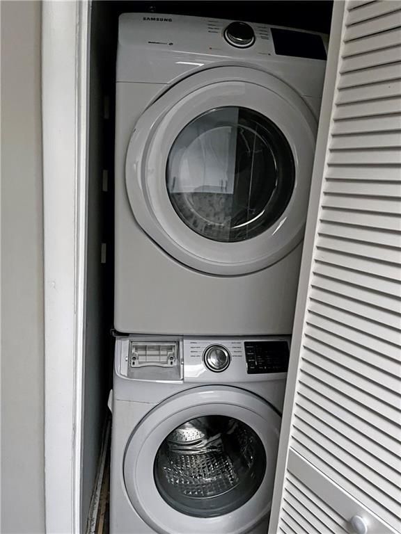 Building Photo - 346 Carpenter Dr NE