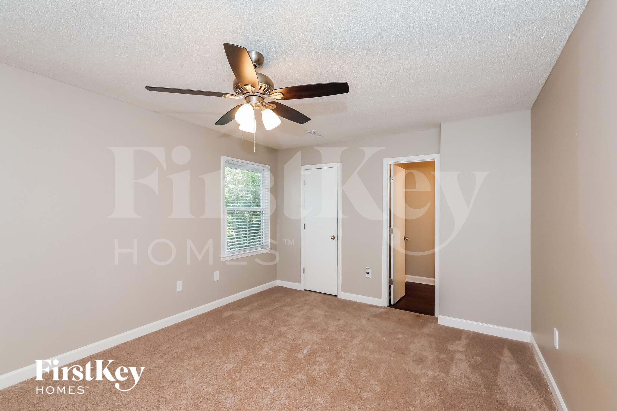 Building Photo - 4914 Chestnut Lake Dr