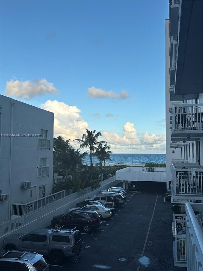 Building Photo - 401 Ocean Dr