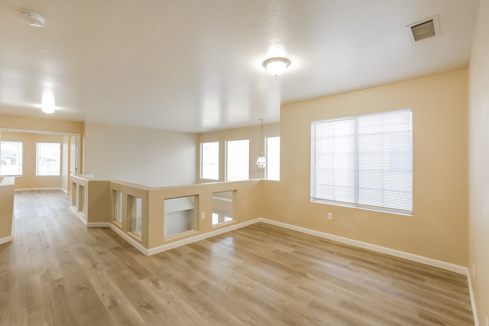 Building Photo - 1316 E Thunderhill Pl