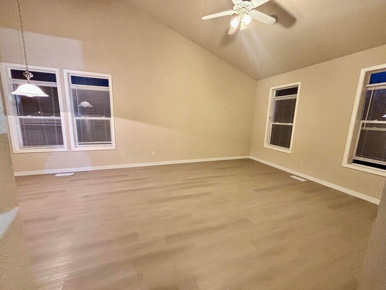 Building Photo - 5119 NE 90th St