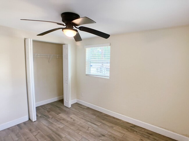 Building Photo - Margaret's Manor - 2 Bedroom, 1 Bathroom in Sorority Row