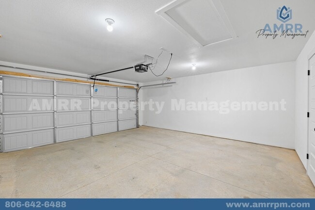 Building Photo - New Beginnings Start At AMRR: 4 bedroom in Apple Crossing!