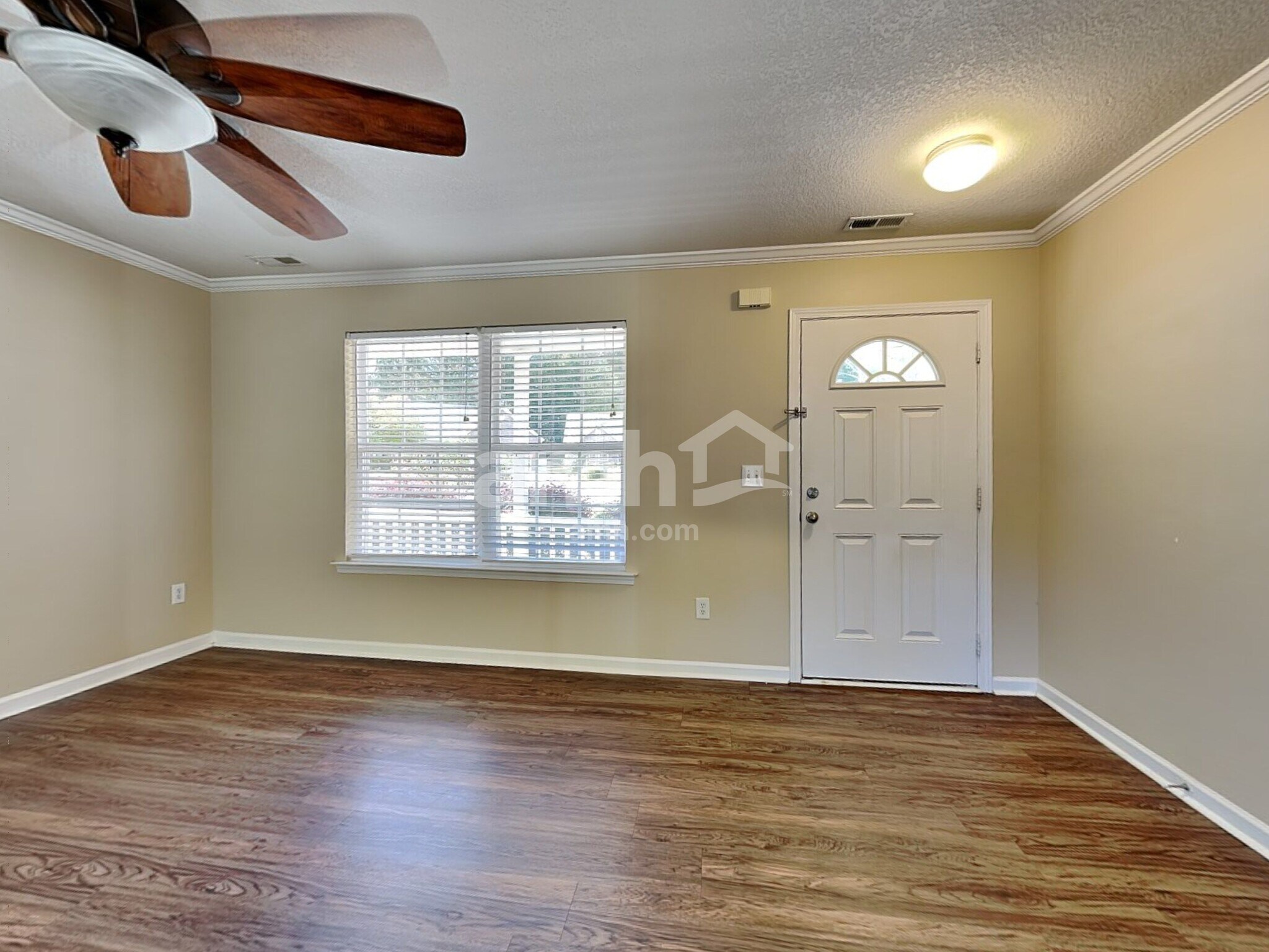 Building Photo - 122 Duraleigh Rd