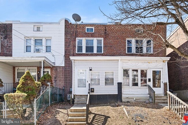 Primary Photo - 806 E 22nd St