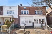 Building Photo - 806 E 22nd St