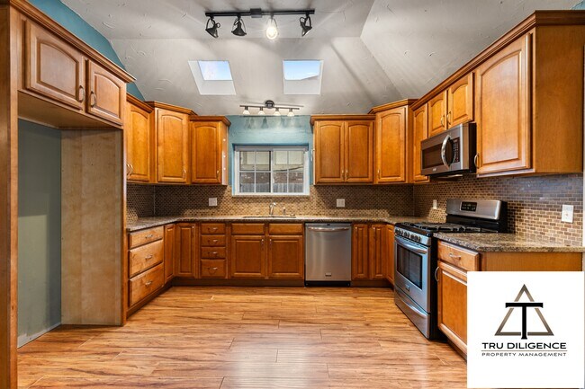 Building Photo - 1324 Concord Ln