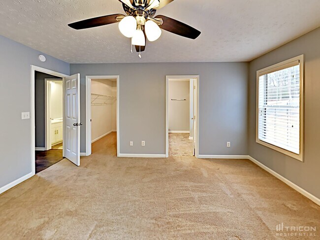 Building Photo - 5102 Meridian Lake Dr