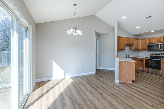 Building Photo - 6259 N Water Cress Cir