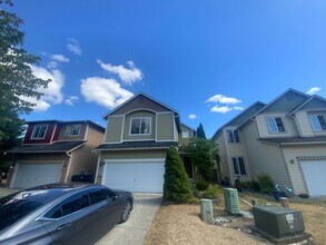 Building Photo - Newly Remodeled Puyallup Gem - Modern Comf...