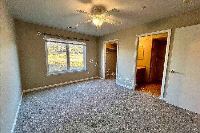 Building Photo - 790 Castle Valley Blvd