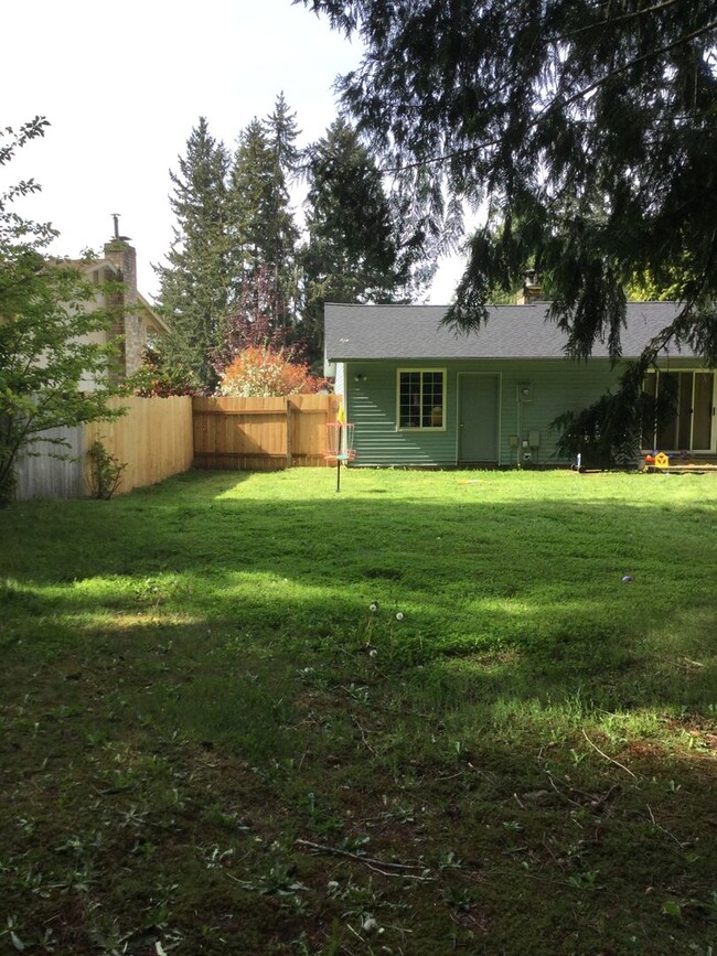 Building Photo - 2-Bedroom Rambler in Central Kitsap