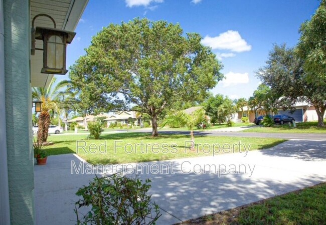 Building Photo - 11499 Forest Mere Dr