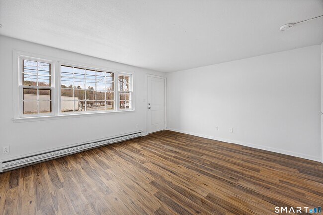 Building Photo - 9 Maple Ave